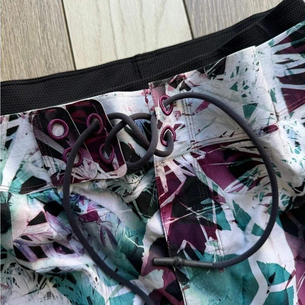 Lululemon El Current Board Swim Shorts